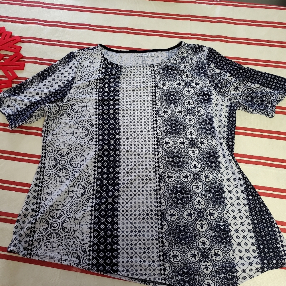 Stretchy lightweight shirt, Navy and white